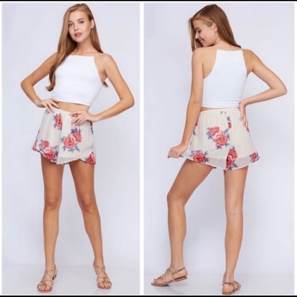 NWOT Peach Love California oFloral Chiffon Shorts